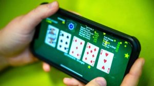 Safe ways to play online gambling on your cellphone